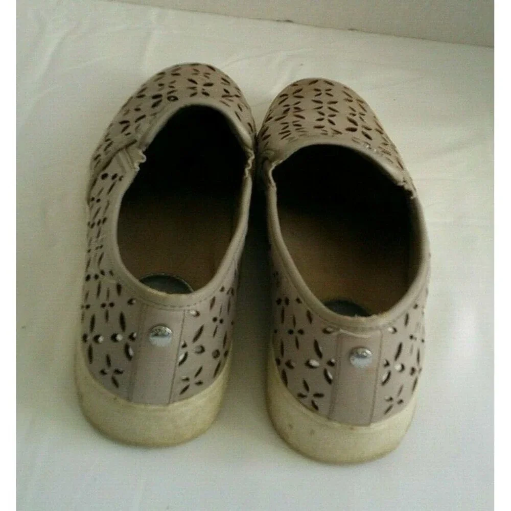 Michael Kors Keaton Sneakers Laser Cut Taupe Silver Low Top Leather Womens 9.5